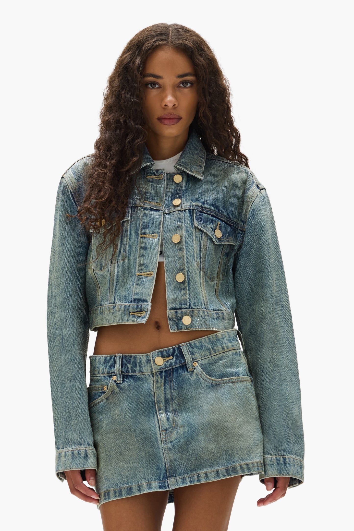 Tiled Overlay Cropped Jacket with Front Pockets and Button Closure in Regular Fit