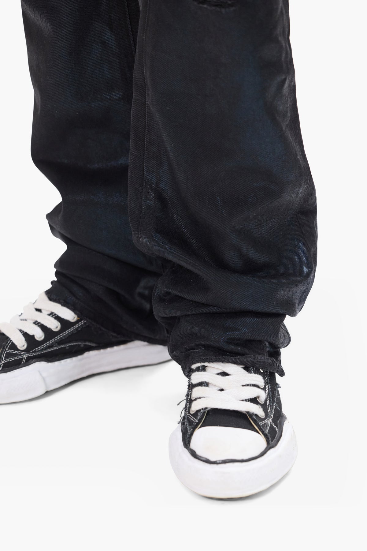 P026 Rinsed Black Foil boot leg denim, features 100% cotton material and durable construction.