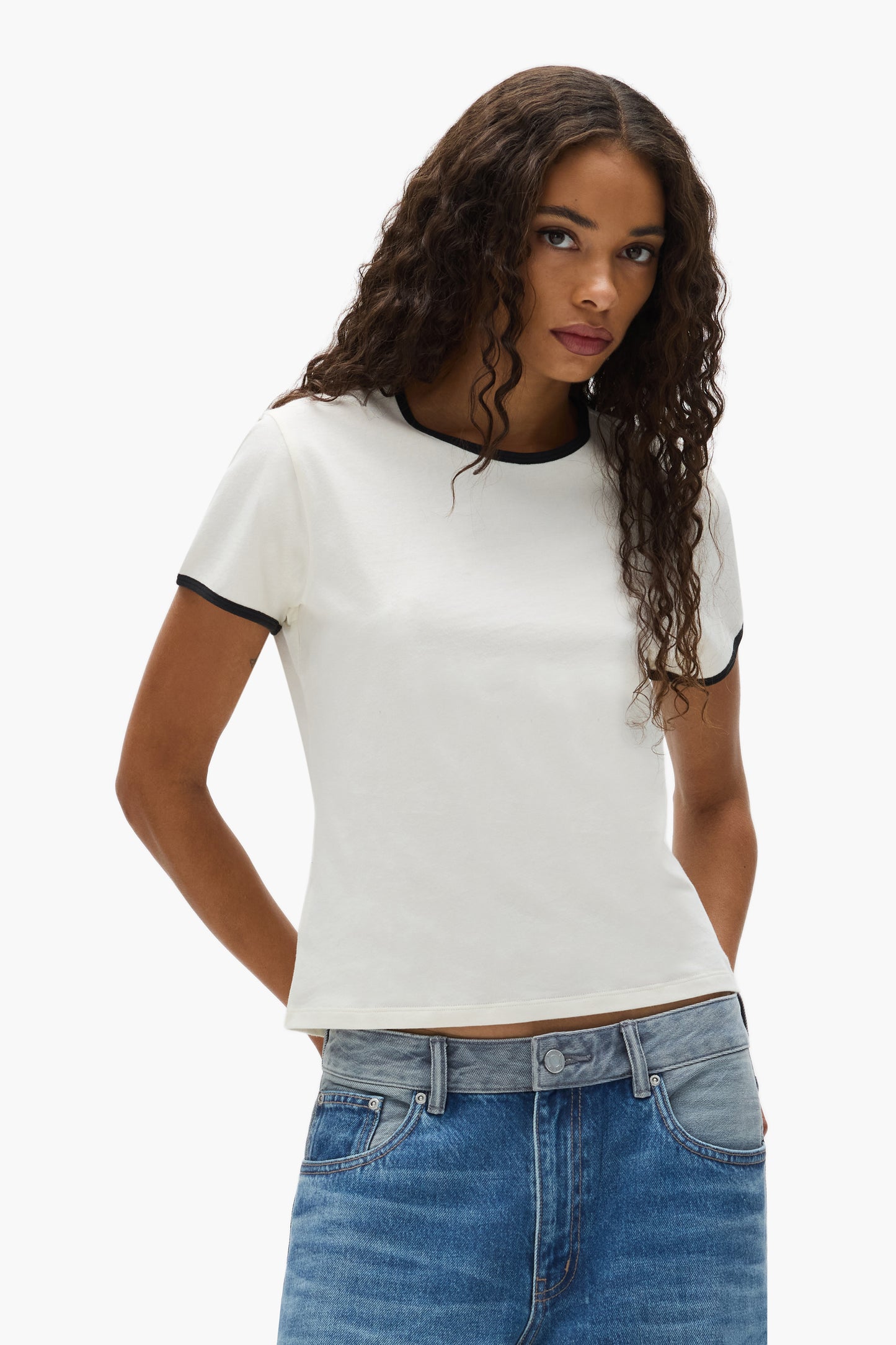 Collegiate Cut Tee in Off-White, lightweight cotton fabric, skinny fit, embroidered detail.