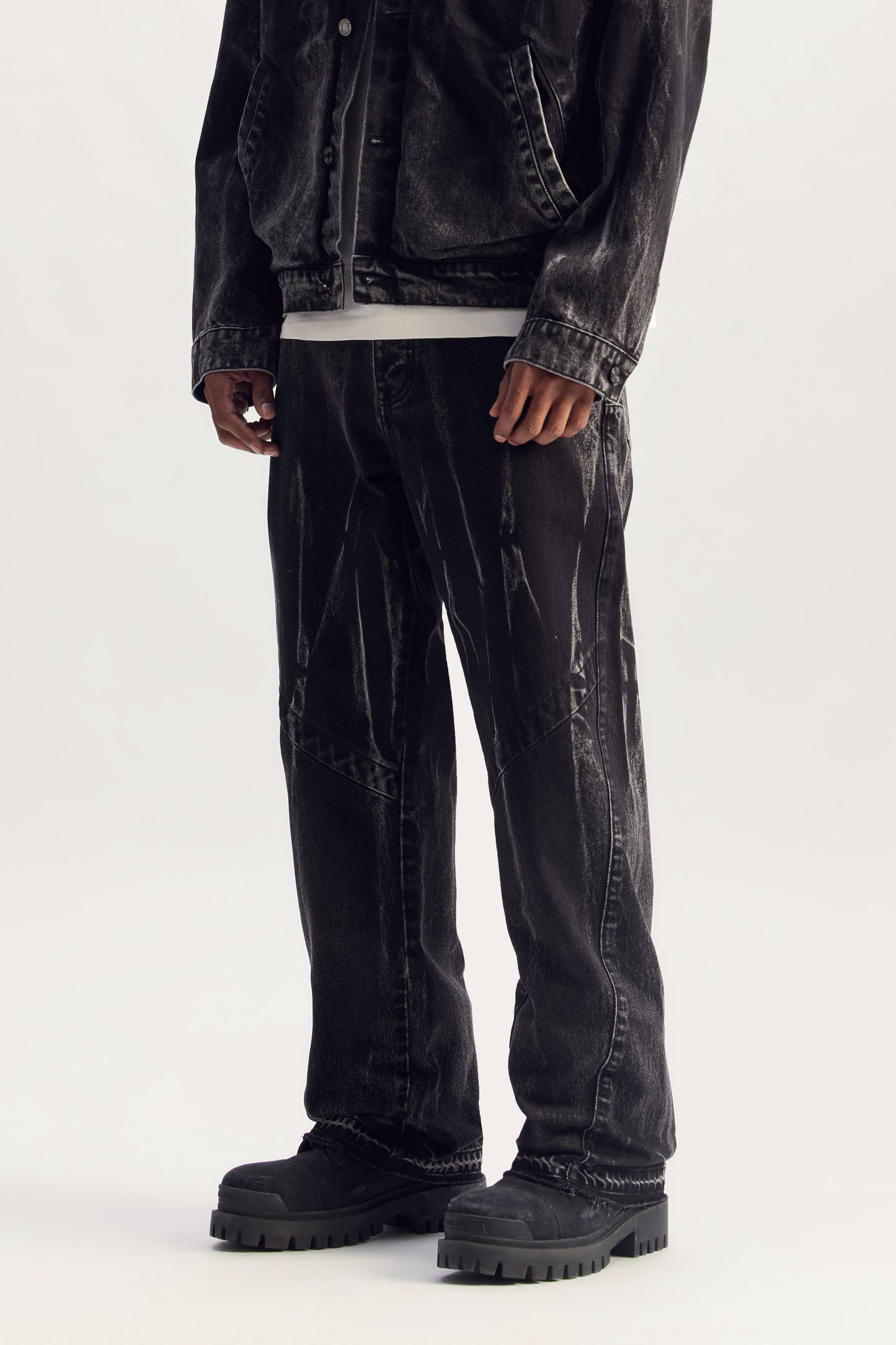 P018 Black Tie Dye