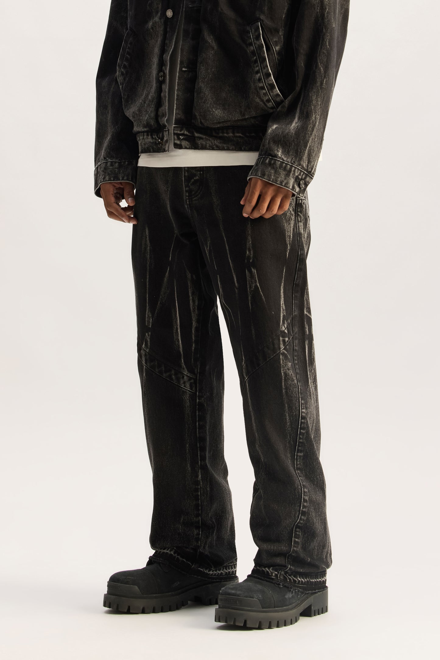 P018 Black Tie Dye