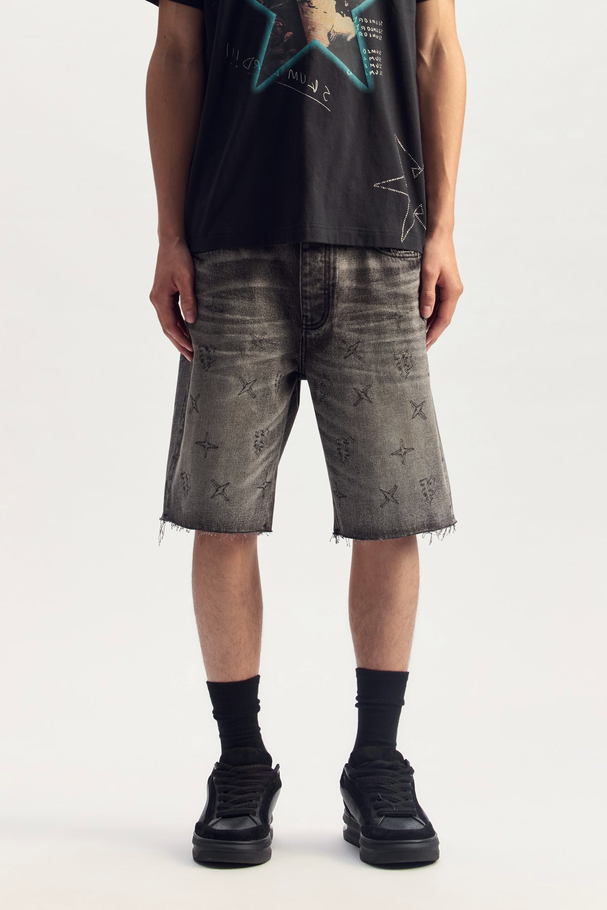 P059 Mono Embroidery