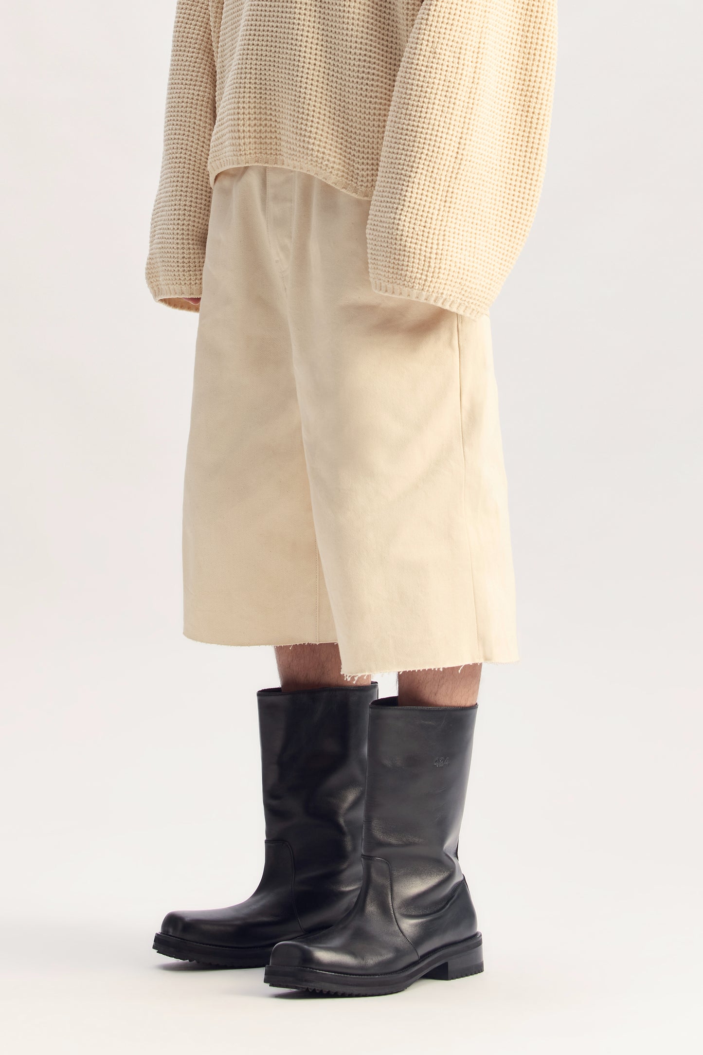 P070 Blank Slate Short