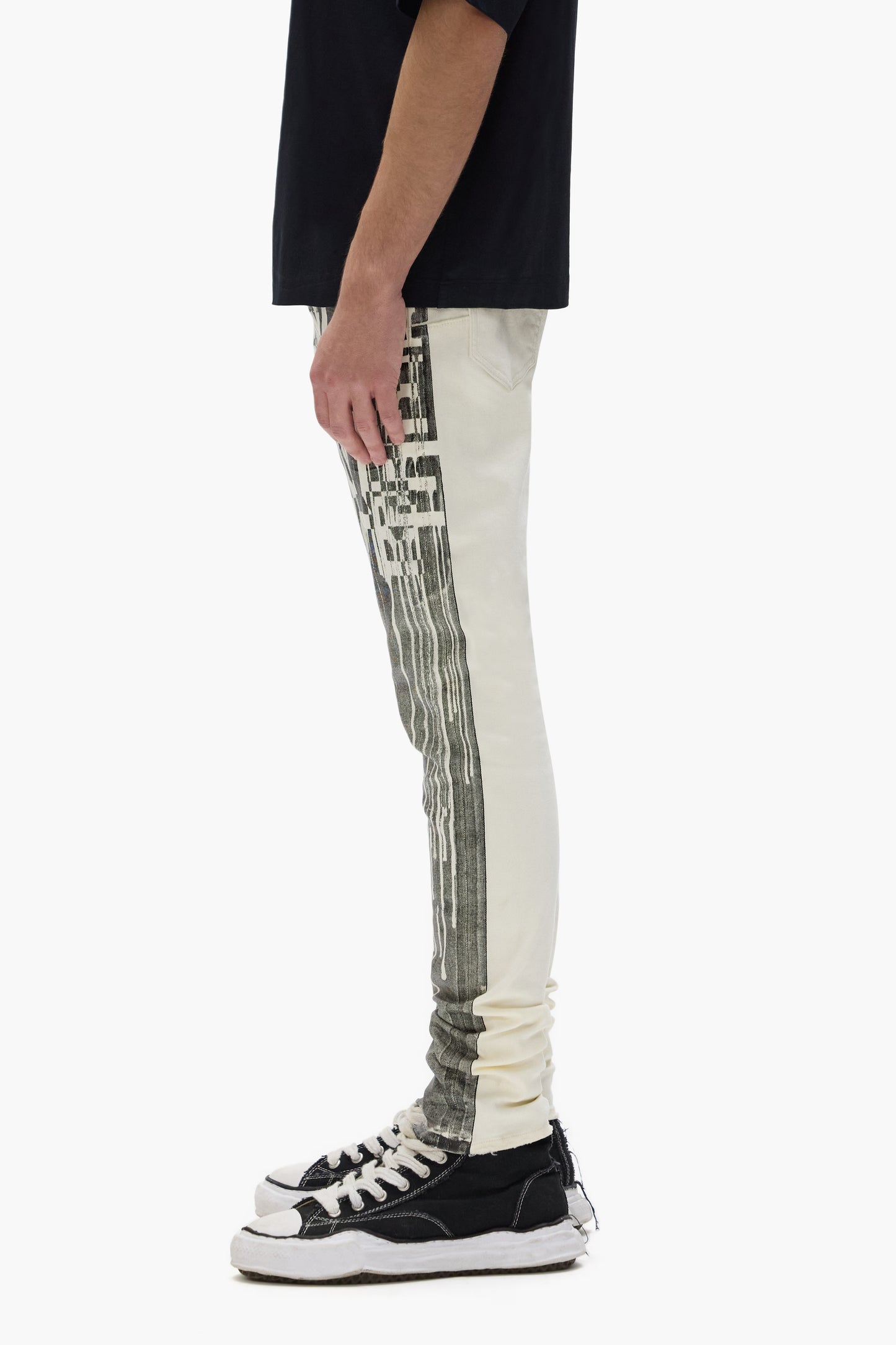 P001 Reverse Black Foil