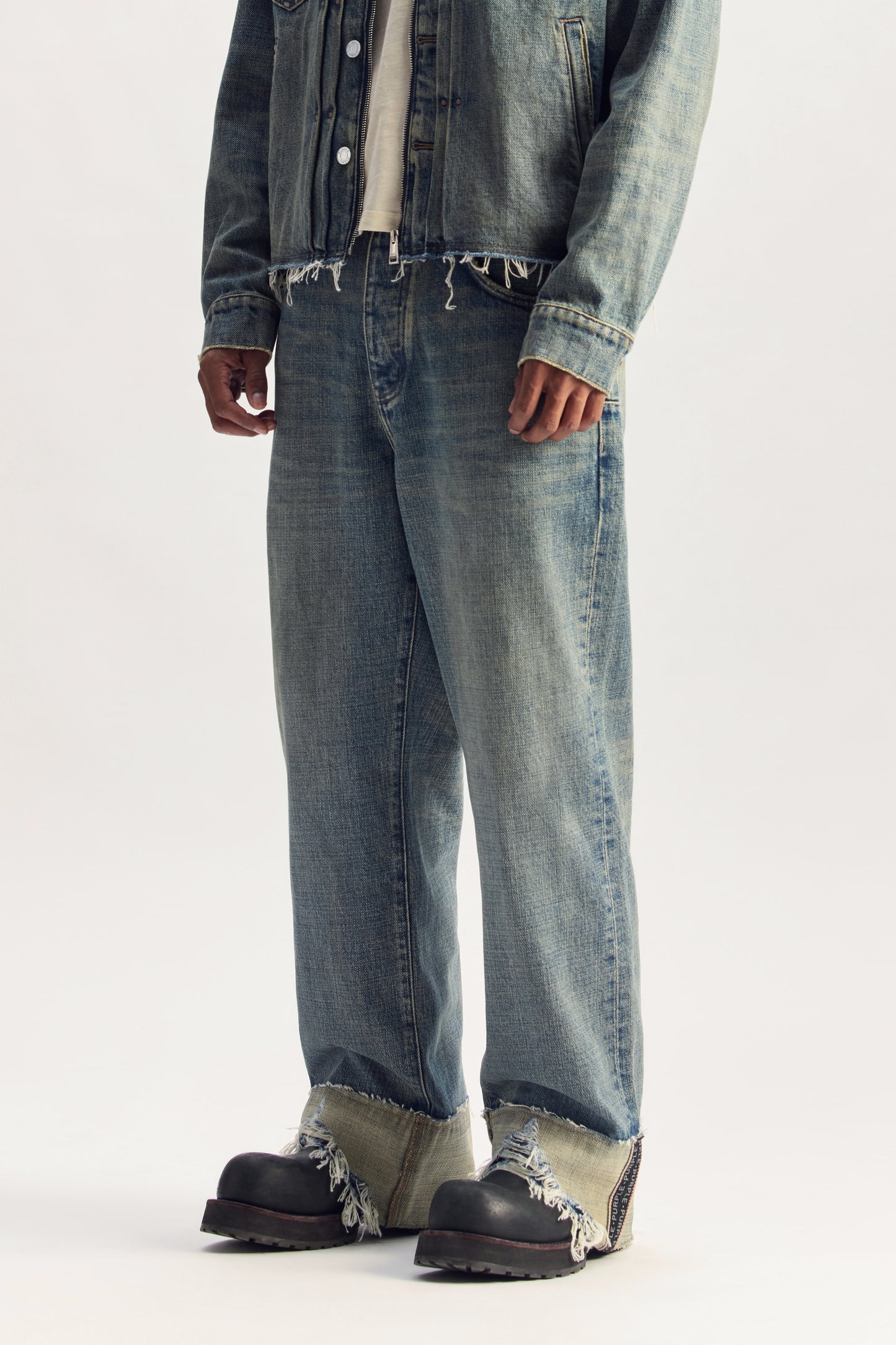 P018 Reflective Selvedge
