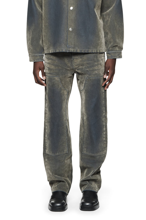 P015 Flocked Carpenter