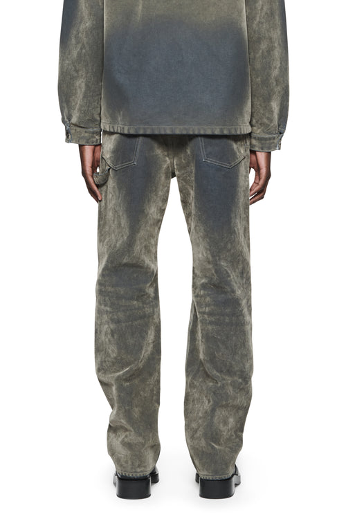 P015 Flocked Carpenter