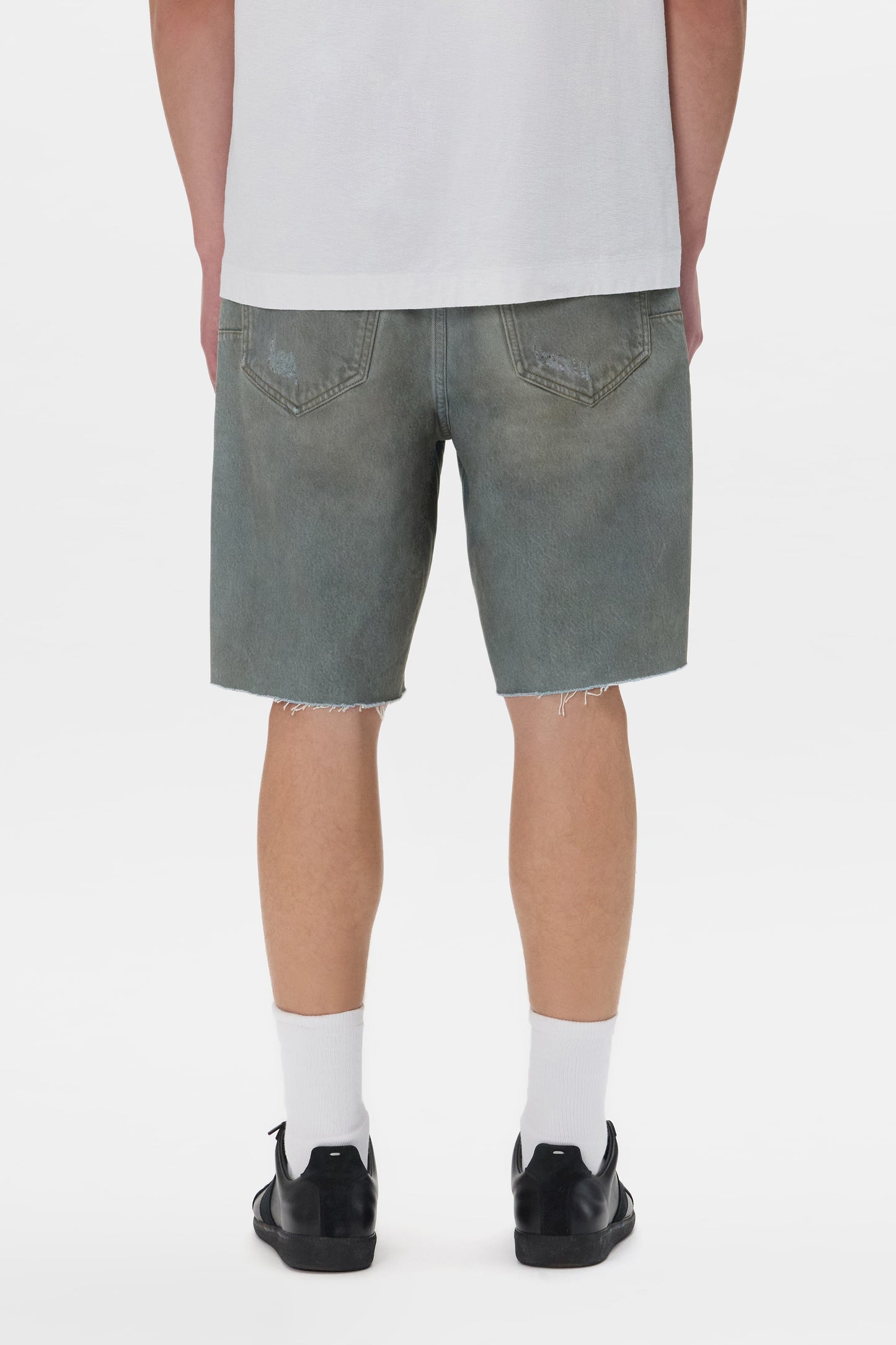 P059 Dirty Vintage Short