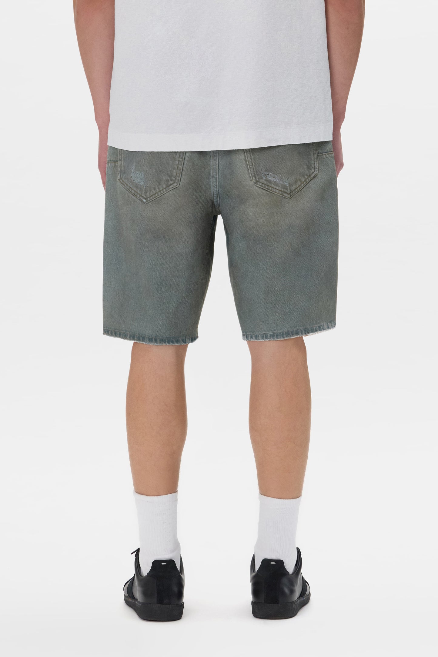 P059 Dirty Vintage Short