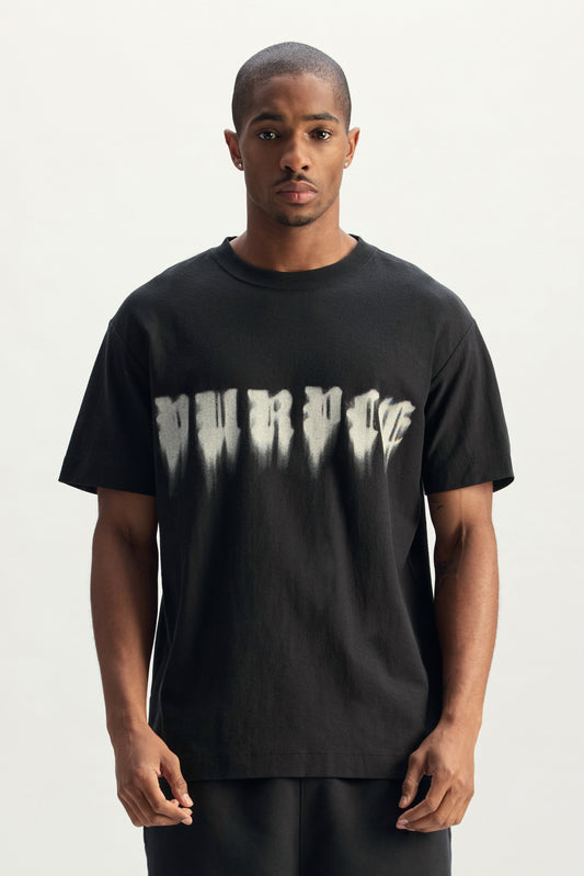 Smudged Gothic Tee in regular fit, made of 100% cotton with screen print design.