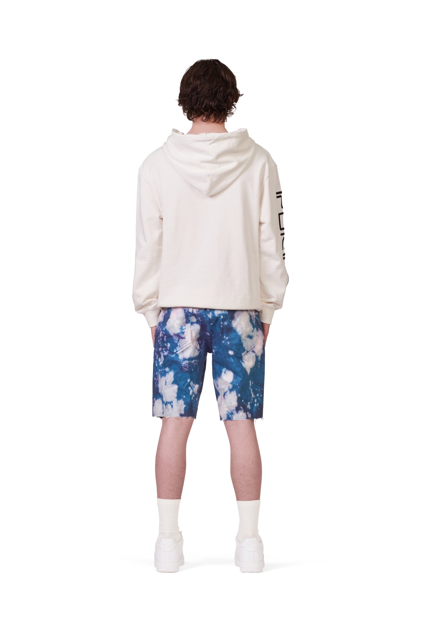 P020 MID RISE SHORT - Blue Dyed Layered Bleach