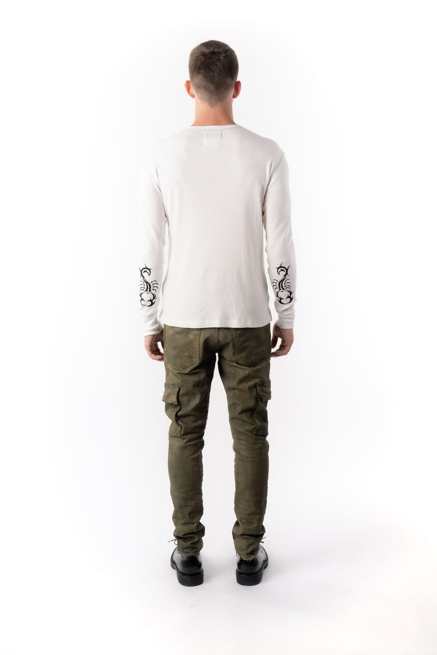 P002 MID RISE SLIM JEAN - INDIGO DIRTY RESIN CARGO