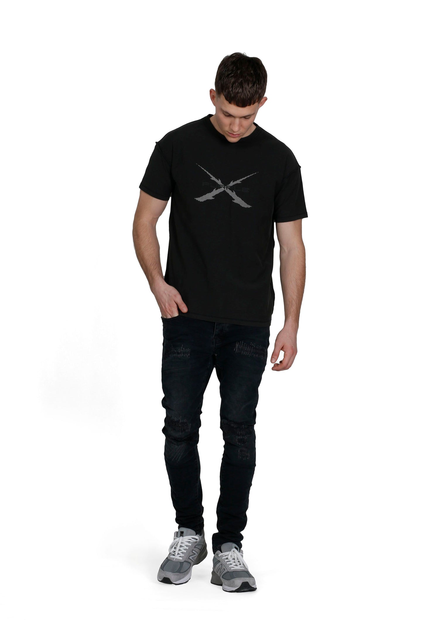 P101 RELAXED FIT TEE - ANTLER BLACK